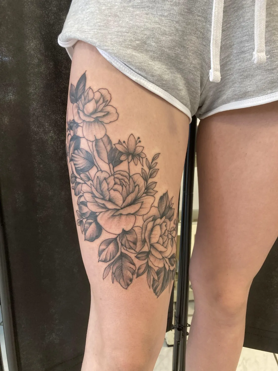 Freakline Tattoo Atelier Bjanca Arbeiten Blumentattoo